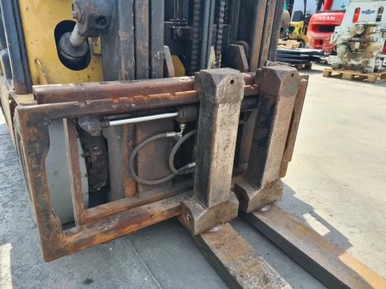 ηλεκτρικό περονοφόρο ανυψωτικό CATERPILLAR