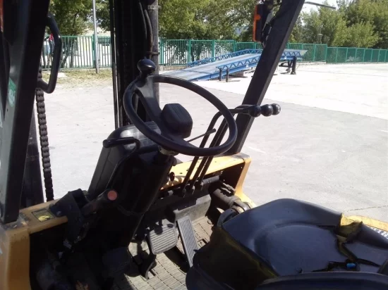 περονοφόρο ανυψωτικό υγραερίου CATERPILLAR