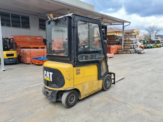 ηλεκτρικό περονοφόρο ανυψωτικό CATERPILLAR