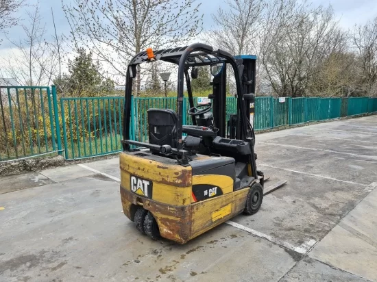 ηλεκτρικό περονοφόρο ανυψωτικό CATERPILLAR