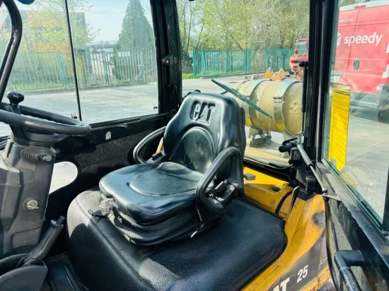 περονοφόρο ανυψωτικό υγραερίου CATERPILLAR