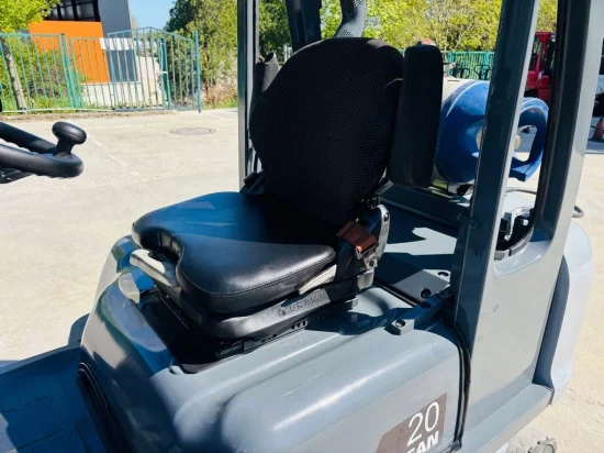 περονοφόρο ανυψωτικό υγραερίου NISSAN/UNICARRIERS